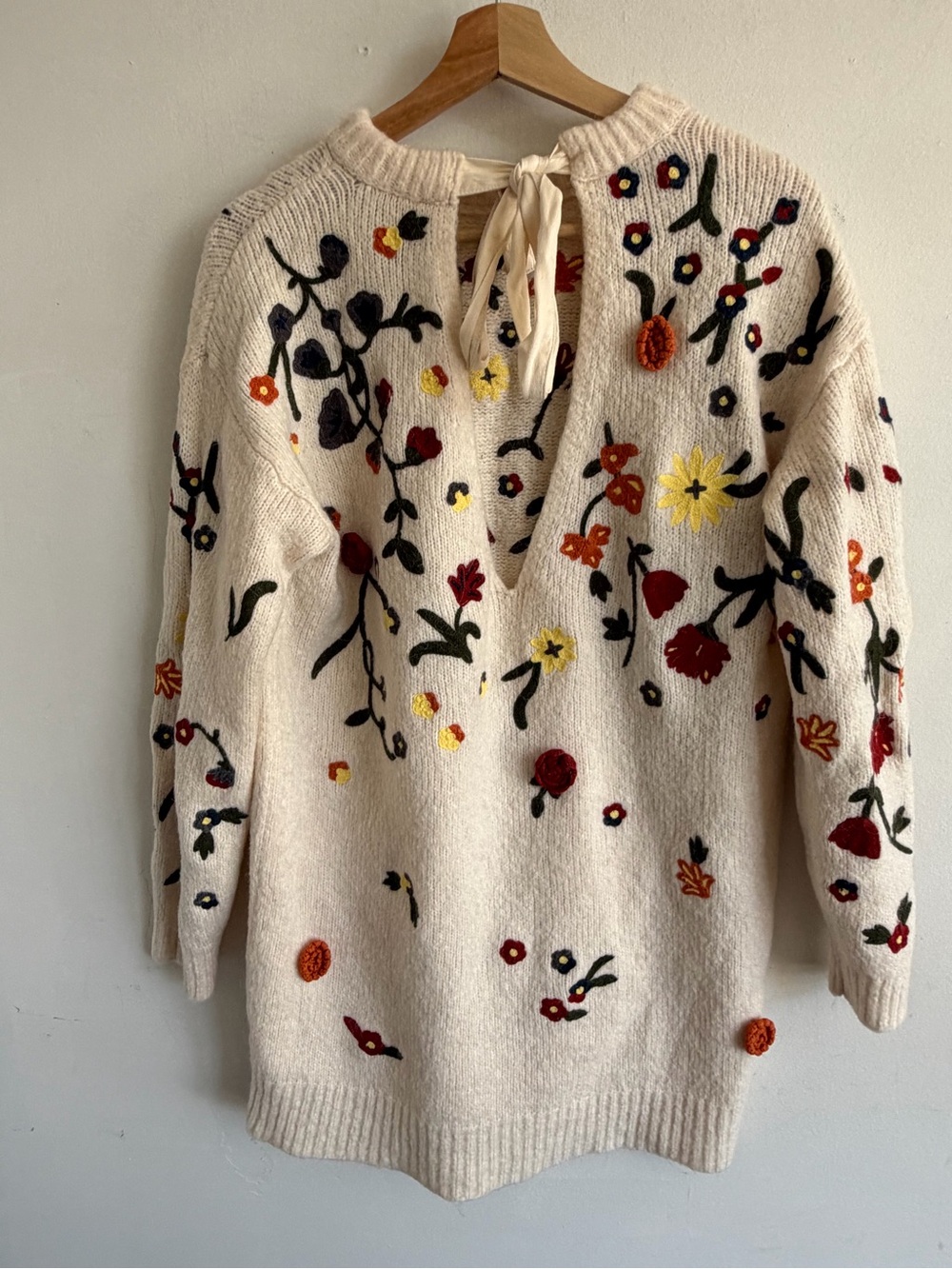 Cream Floral Embroidered Knit Sweater - Picture 2 of 5